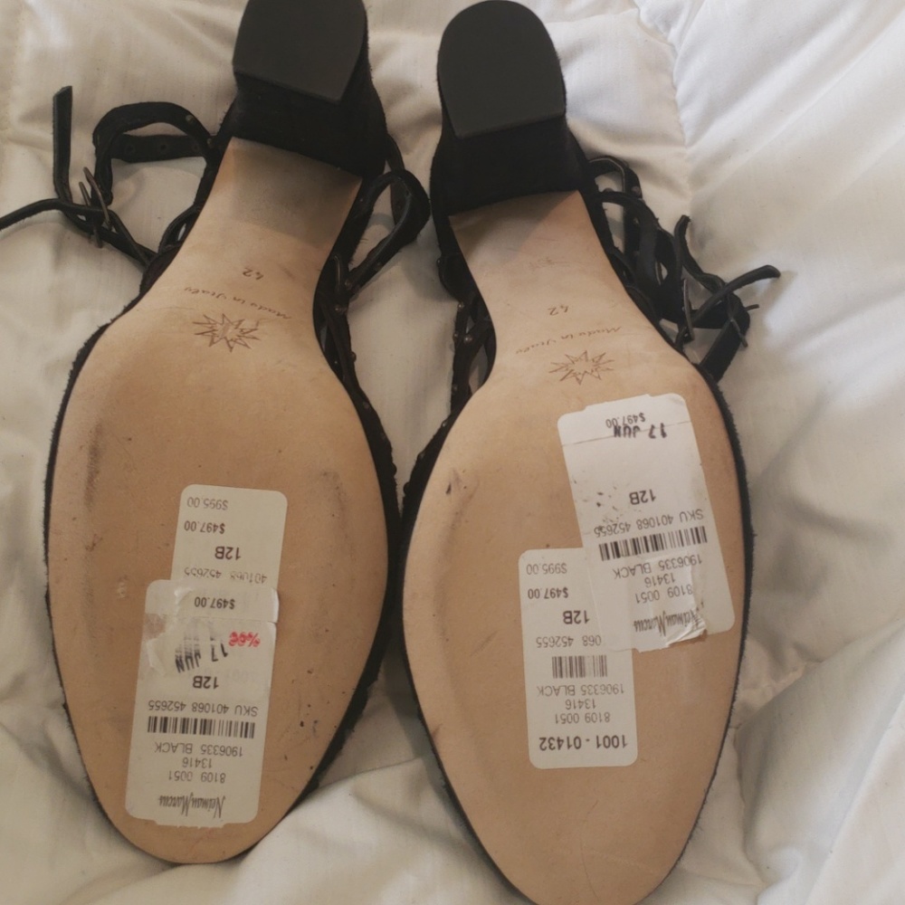 Shoe - Picture 4 of 4